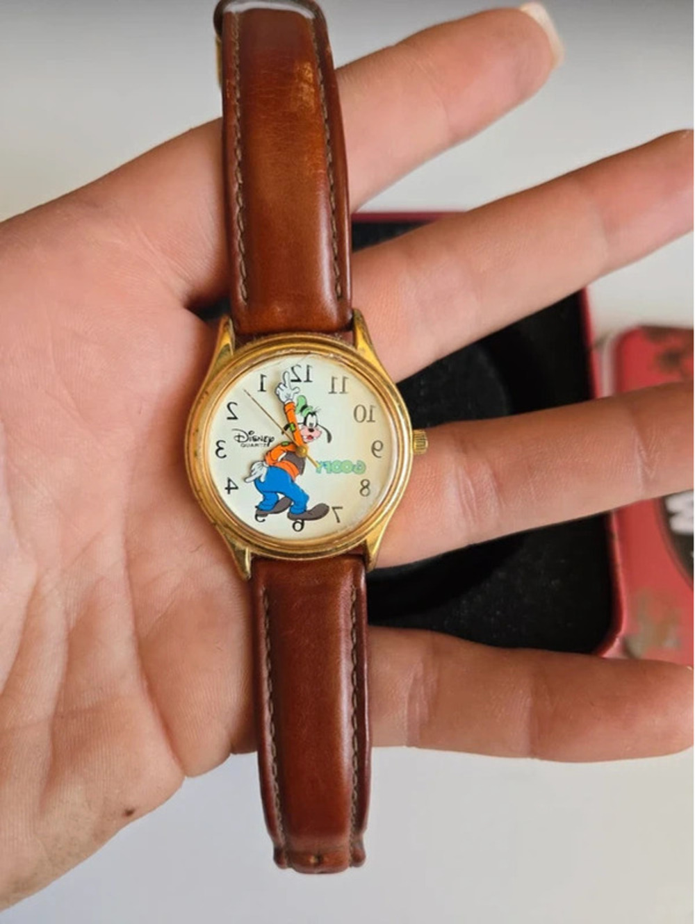 Vintage Disney Goofy Time Works Watch w/ Original Mickey Mouse Tin